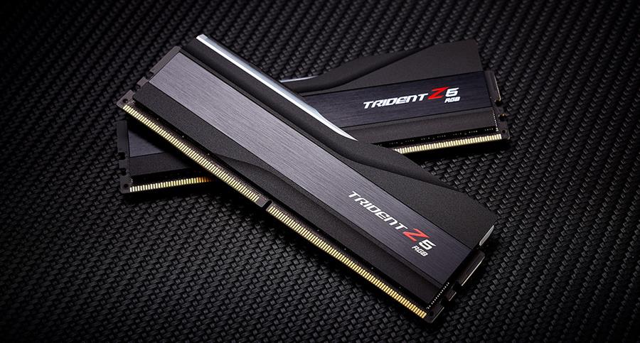 رم کامپیوتر RAM جی اسکیل دو کاناله مدل Trident Z5 RGB با حافظه 32 گیگابایت و فرکانس 6400 مگاهرتز
