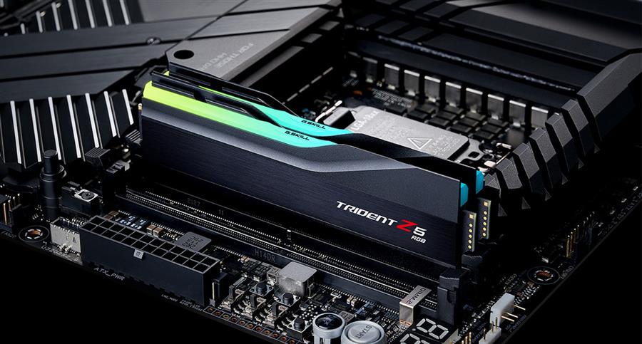 رم کامپیوتر RAM جی اسکیل دو کاناله مدل Trident Z5 RGB CL36با حافظه 32 گیگابایت و فرکانس 6000 مگاهرتز