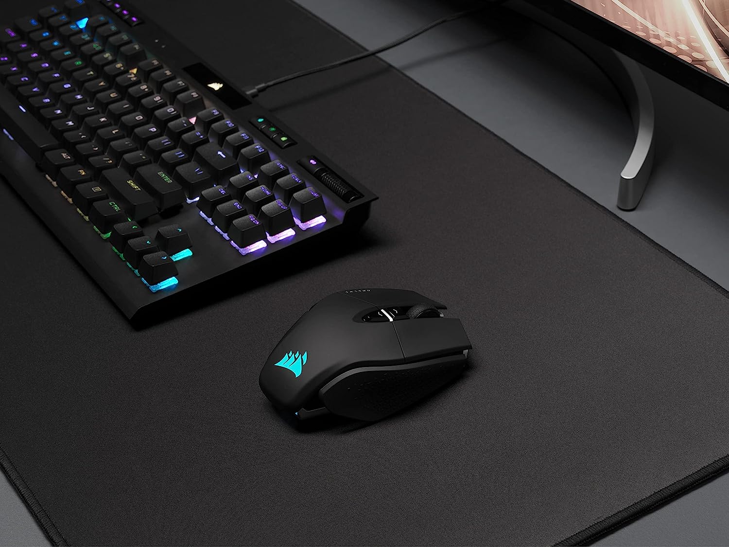 موس گیمینگ کورسیر  CORSAIR M65 RGB ULTRA Tunable FPS Gaming Mouse